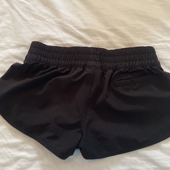 Black Volcom Board shorts XS - Picture 2 of 3